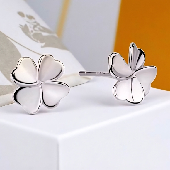 🆕️ S925 Silver Four-Leaf Clover Stud Earrings Dainty Trendy Lucky Charm Jewelry - Picture 13 of 13